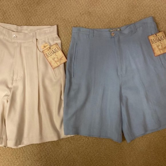 Tommy Bahama Women's Shorts in Cream and Blue - Picture 1 of 2